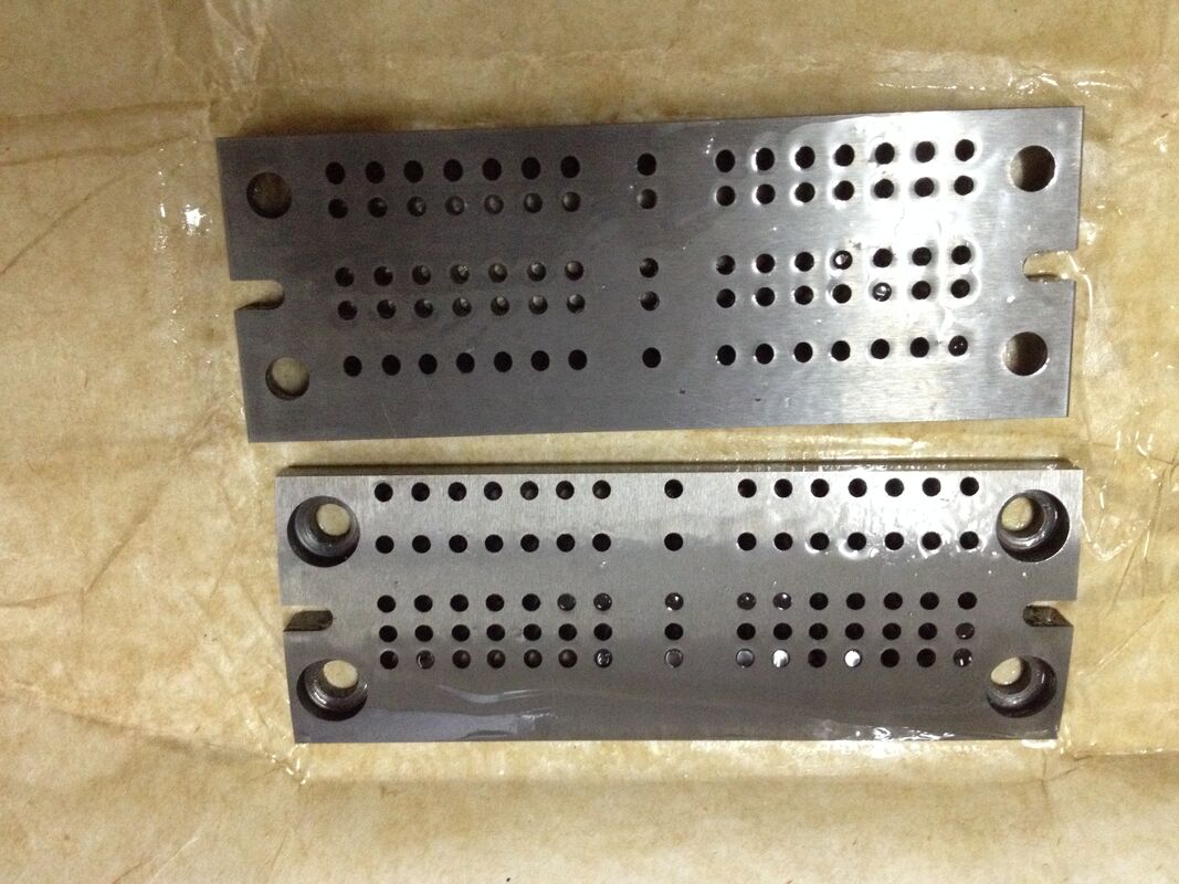 Pelat Hisap Karbida Tungsten Mesin Hauni Protos 124×33×6.7mm untuk Mesin Tembakau